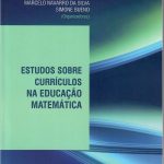 Estudos sobre currículos na educação matemática